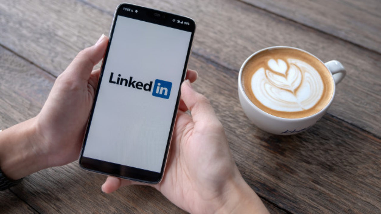 La red social del mercado laboral: qué es LinkedIn en el currículum